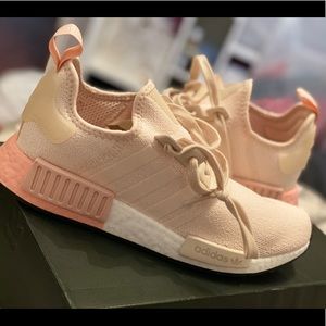 Vape pink sneakers...never worn still has tags